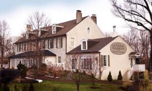 General Warren Inn Inn