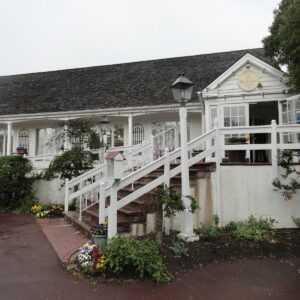 Bay Pony Inn